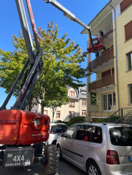 12f40737-c948-4dc3-a255-b921d6af65b1